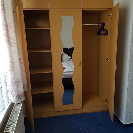 Am Stadtrand Гостьовий будинок 3*